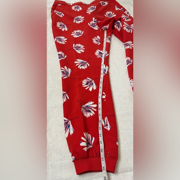 Express Red Floral Ankle Pants ♥️🤍 - Picture 7 of 13